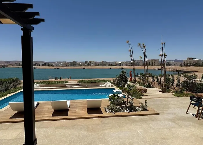 Gouna's