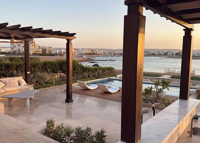 Gouna's *