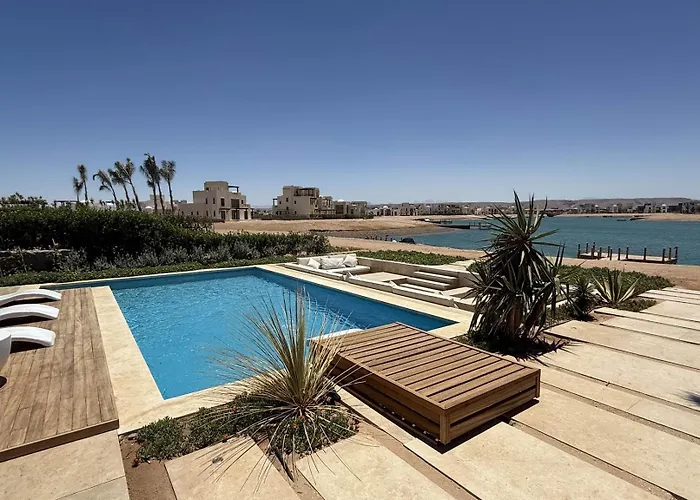 Gouna's